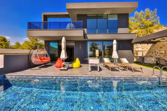 Villa Dark House
